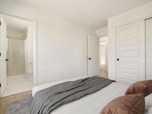 1379 Abitibi Road West, Lethbridge, AB - Indoor Photo Showing Bedroom
