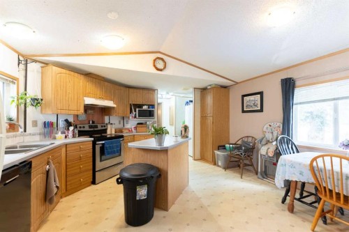94-5301 2 Street, Coalhurst, AB 