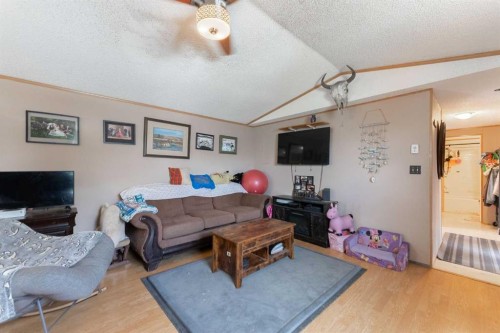 94-5301 2 Street, Coalhurst, AB 