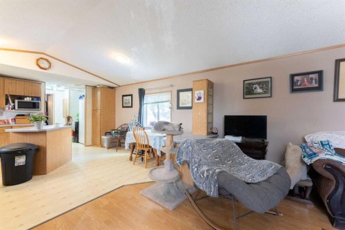 94-5301 2 Street, Coalhurst, AB 