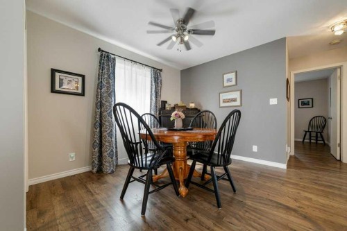 94 Assiniboia Way West, Lethbridge, AB - Indoor Photo Showing Dining Room