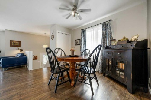 94 Assiniboia Way West, Lethbridge, AB - Indoor Photo Showing Dining Room
