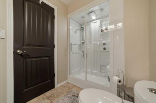 94 Assiniboia Way West, Lethbridge, AB - Indoor Photo Showing Bathroom
