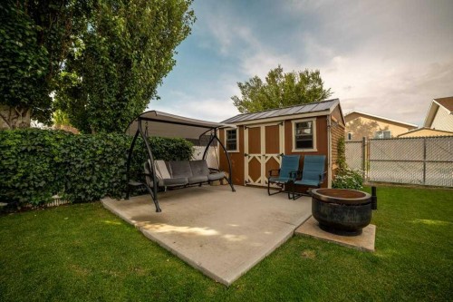 94 Assiniboia Way West, Lethbridge, AB - Outdoor