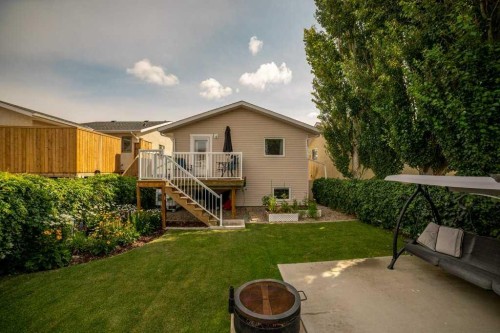 94 Assiniboia Way West, Lethbridge, AB - Outdoor