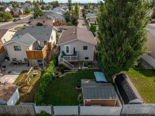 94 Assiniboia Way West, Lethbridge, AB - Outdoor With Deck Patio Veranda