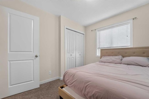 274 Mildred Dobbs Boulevard North, Lethbridge, AB - Indoor Photo Showing Bedroom