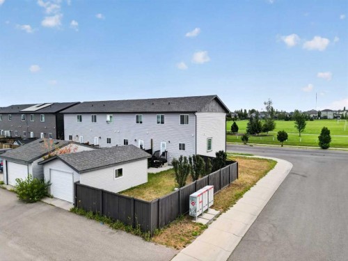 274 Mildred Dobbs Boulevard North, Lethbridge, AB - Outdoor