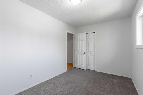 5105 2 Street, Coalhurst, AB - Indoor Photo Showing Other Room