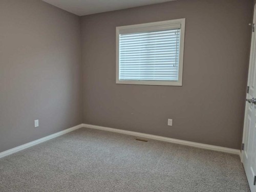 1548 Coalbanks Boulevard West, Lethbridge, AB - Indoor Photo Showing Other Room