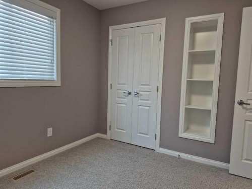 1548 Coalbanks Boulevard West, Lethbridge, AB - Indoor
