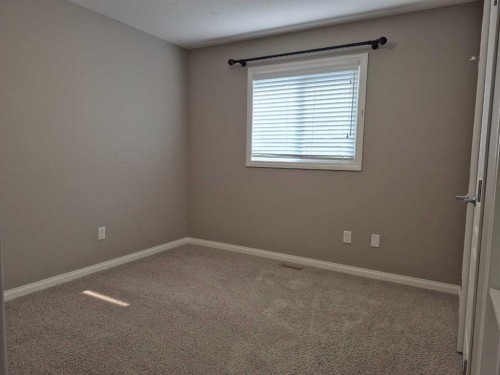 1548 Coalbanks Boulevard West, Lethbridge, AB - Indoor Photo Showing Other Room