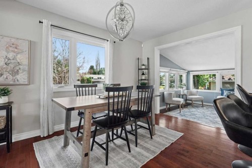 210 Dunkirk Street South, Lethbridge, AB - Indoor Photo Showing Dining Room