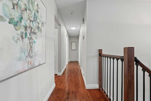 210 Dunkirk Street South, Lethbridge, AB - Indoor Photo Showing Other Room