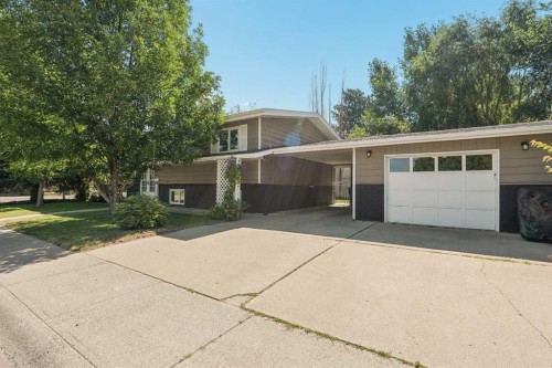 210 Dunkirk Street South, Lethbridge, AB - Outdoor