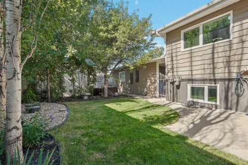 210 Dunkirk Street South, Lethbridge, AB - Outdoor
