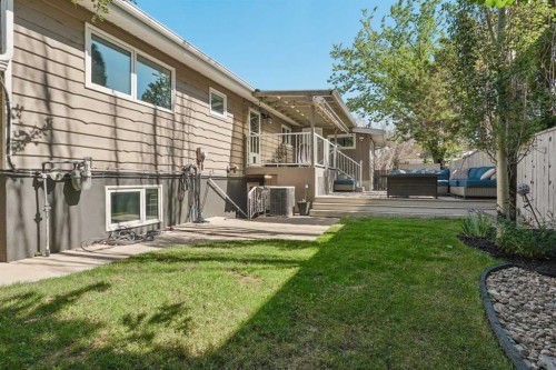 210 Dunkirk Street South, Lethbridge, AB - Outdoor