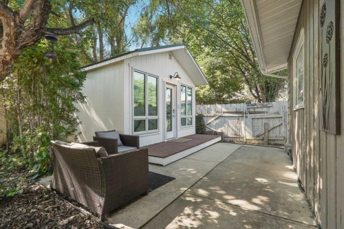 210 Dunkirk Street South, Lethbridge, AB - Outdoor With Exterior