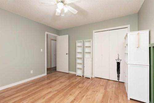 196 Mt Crandell Crescent West, Lethbridge, AB - Indoor Photo Showing Other Room