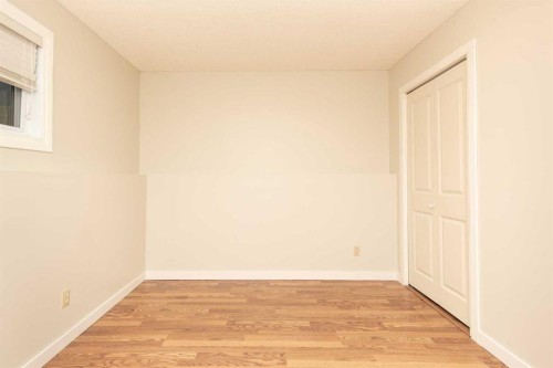 196 Mt Crandell Crescent West, Lethbridge, AB - Indoor Photo Showing Other Room