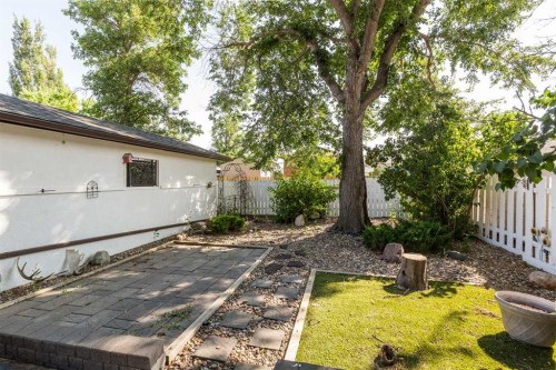 196 Mt Crandell Crescent West, Lethbridge, AB - Outdoor