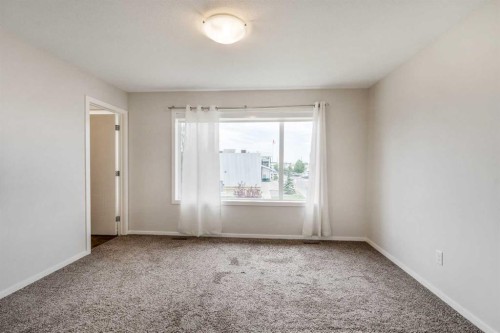 4-414 Highlands Boulevard West, Lethbridge, AB - Indoor Photo Showing Other Room
