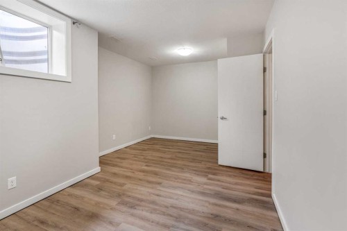 4-414 Highlands Boulevard West, Lethbridge, AB - Indoor Photo Showing Other Room