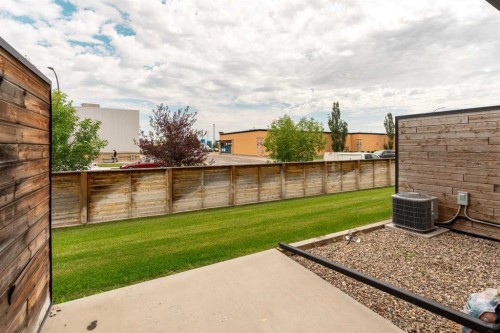 4-414 Highlands Boulevard West, Lethbridge, AB - Outdoor