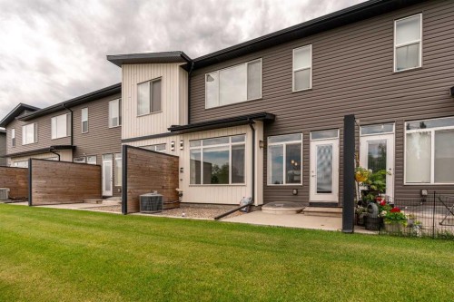 4-414 Highlands Boulevard West, Lethbridge, AB - Outdoor