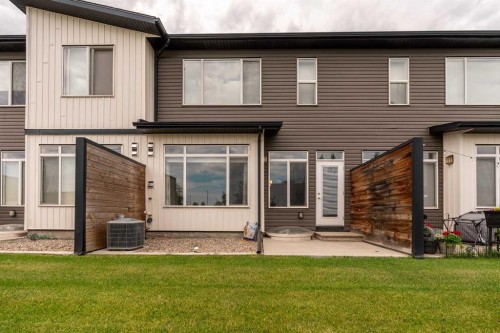 4-414 Highlands Boulevard West, Lethbridge, AB - Outdoor With Exterior