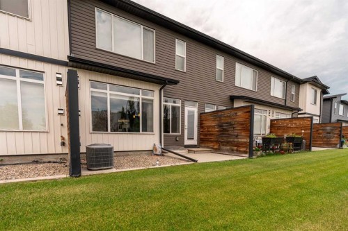 4-414 Highlands Boulevard West, Lethbridge, AB - Outdoor