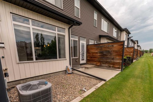 4-414 Highlands Boulevard West, Lethbridge, AB - Outdoor With Exterior