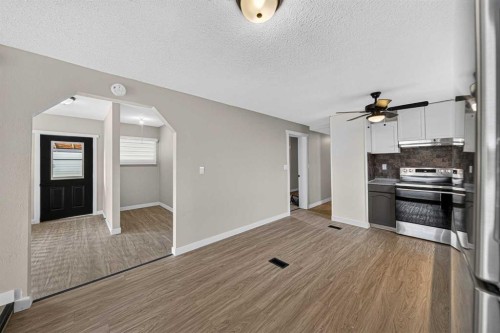 1230 84 Street, Coleman, AB - Indoor Photo Showing Kitchen