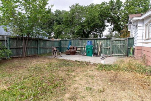 329 12 Street North, Lethbridge, AB - Outdoor