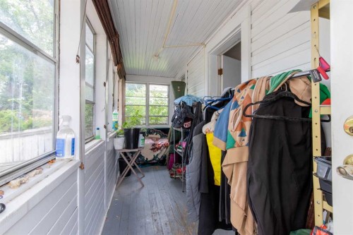 329 12 Street North, Lethbridge, AB - Indoor
