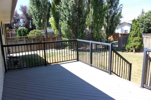 518 Maple Crescent, Picture Butte, AB - Outdoor With Exterior