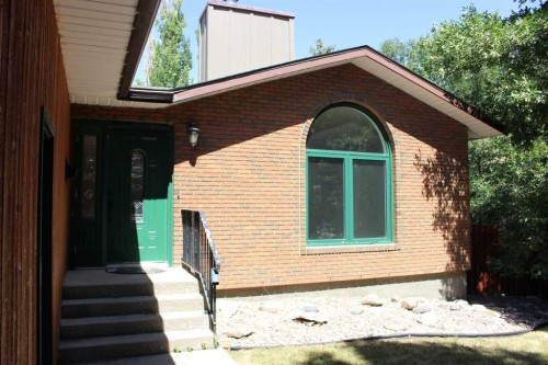 518 Maple Crescent, Picture Butte, AB - Outdoor With Exterior