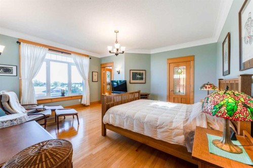 416 7 Avenue Ne, Milk River, AB - Indoor Photo Showing Bedroom