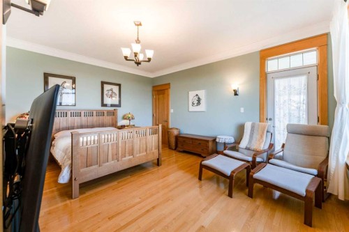 416 7 Avenue Ne, Milk River, AB - Indoor Photo Showing Bedroom