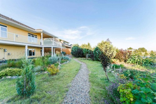 416 7 Avenue Ne, Milk River, AB - Outdoor With Deck Patio Veranda