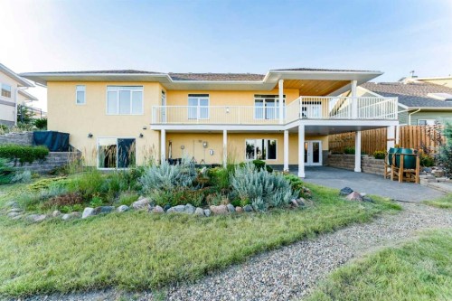 416 7 Avenue Ne, Milk River, AB - Outdoor With Deck Patio Veranda