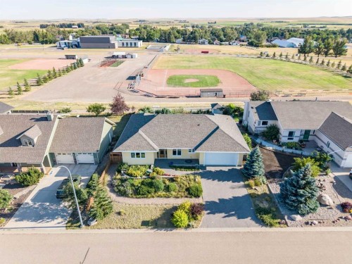 416 7 Avenue Ne, Milk River, AB - Outdoor With View