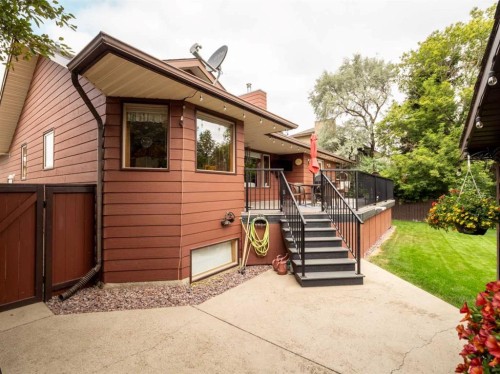 123 Fairway Drive, Coaldale, AB - Outdoor