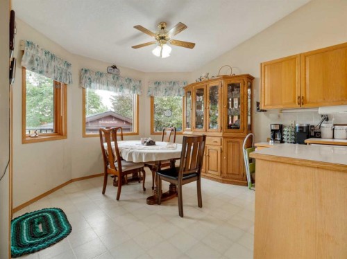 123 Fairway Drive, Coaldale, AB - Indoor Photo Showing Dining Room