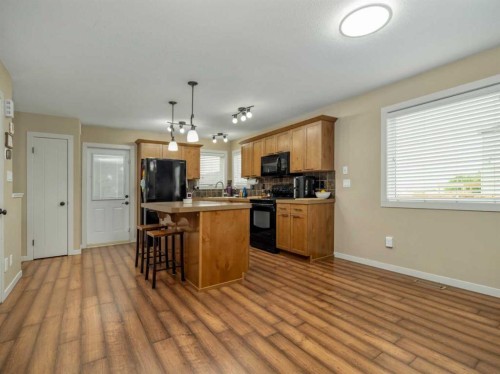 486 Mary Cameron Crescent North, Lethbridge, AB - Indoor Photo Showing Other Room