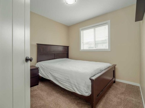 486 Mary Cameron Crescent North, Lethbridge, AB - Indoor Photo Showing Bedroom