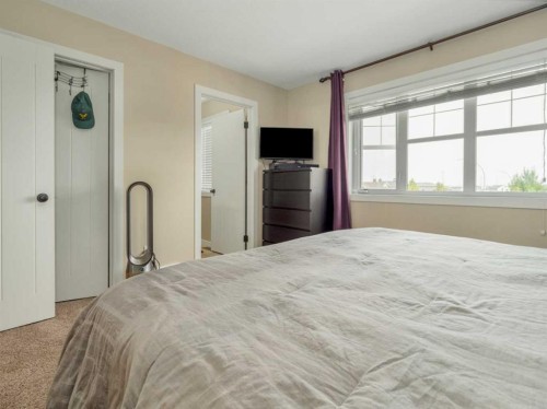 486 Mary Cameron Crescent North, Lethbridge, AB - Indoor Photo Showing Bedroom