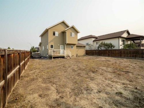 486 Mary Cameron Crescent North, Lethbridge, AB - Outdoor