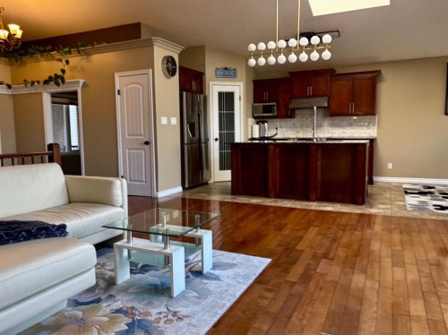314 Coulee Springs Terrace South, Lethbridge, AB - Indoor Photo Showing Other Room