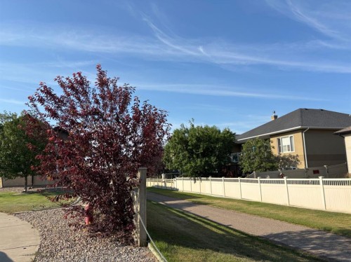 314 Coulee Springs Terrace South, Lethbridge, AB - Outdoor